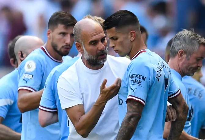 Myugariro Cancelo yibasiye bikomeye umutoza Pep Guardiola wamukuye muri City