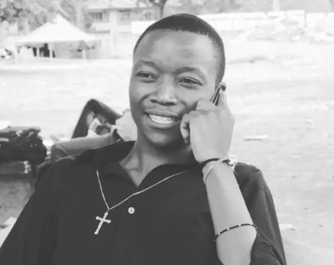 Yateye icyuma umugabo we asinziriye nyuma y'amezi abiri gusa babana