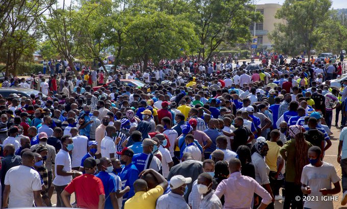 Abantu 15 baraye mu gihome bazira gukoresha inyandiko mpimbano ngo barebe umukino wa APR FC na Rayon Sports