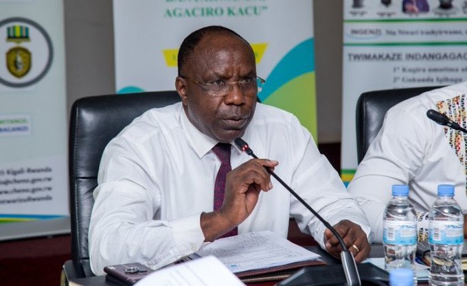 Umuhungu wa Dr Habumuremyi yarenzwe n'ibyishimo nyuma yo kumva ko se yahawe imbabazi na Perezida Kagame