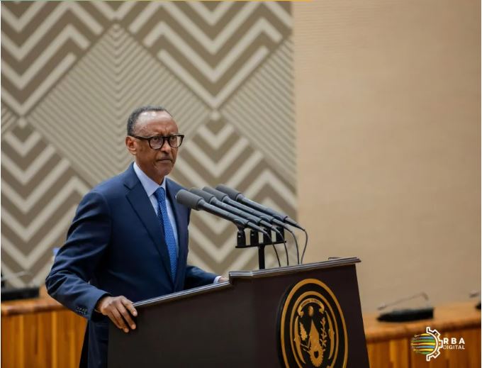 Perezida Kagame Yasabye Abikubira Iby'Abandi Kubireka