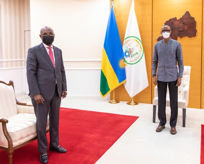Perezida Kagame yakiriye intumwa idasanzwe ya Perezida Museveni 