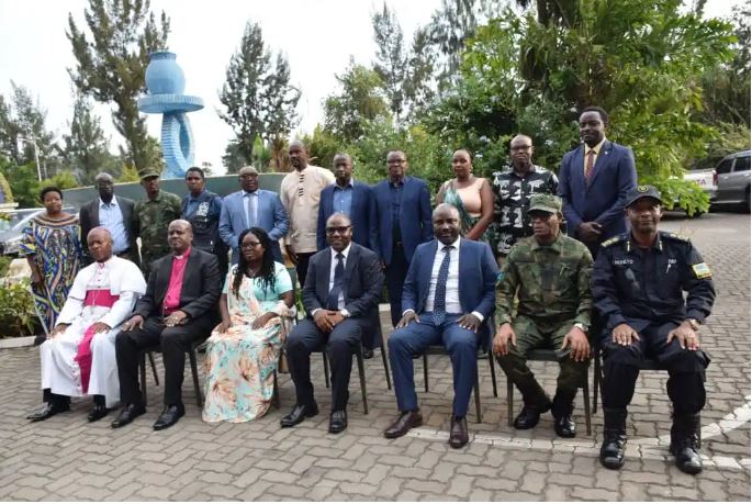 Guverineri mushya w'intara y'amajyaruguru aratangirira ku kuzahura ubumwe bw'abanyarwanda