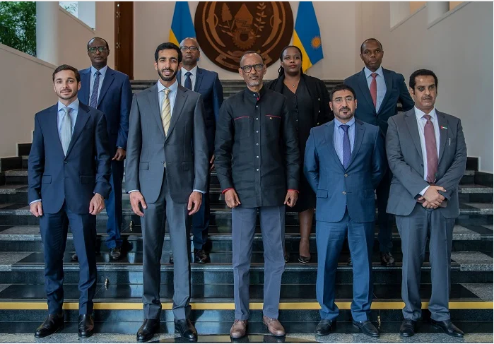 Perezida Kagame yakiriye intumwa z'Abayobozi baturutse muri Leta Zunze Ubumwe z'Abarabu