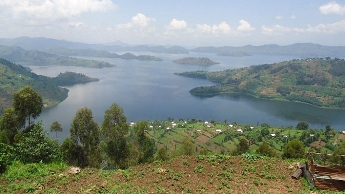Abanyeshuri 3 barohamye mu kiyaga cya Burera bagiye koga