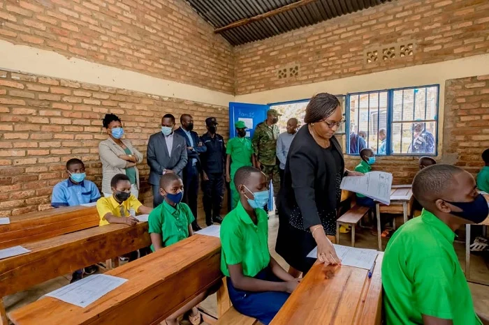 MINEDUC yafashe ingamba zikarishye mu gukumira gukopera ibizamini bya Leta