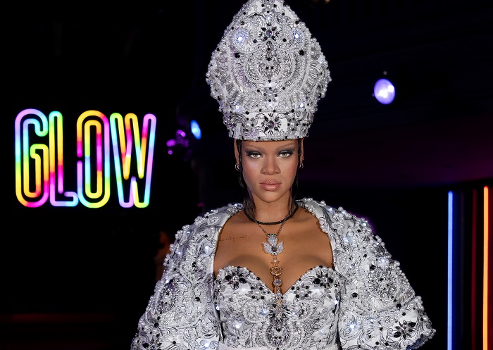 Rihanna yakorewe ikibumbano cyashyizwe mu nzu ndangamurage(Amafoto)