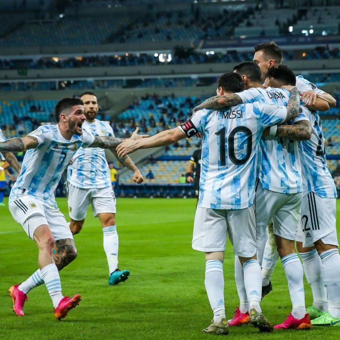 Lionel Messi yanze kubana mu cyumba n'undi mukinnyi wa Argentina kubera impamvu itangaje