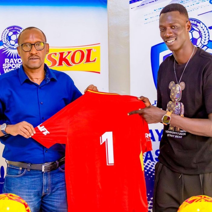 Rayon Sports idafite abakinnyi 5 igenderaho yasinyishije umunyezamu mushya 