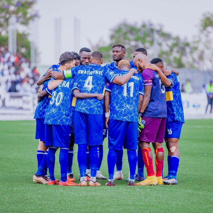 Rayon Sports igiye gusinyisha umukinnyi uri mu beza mu Rwanda