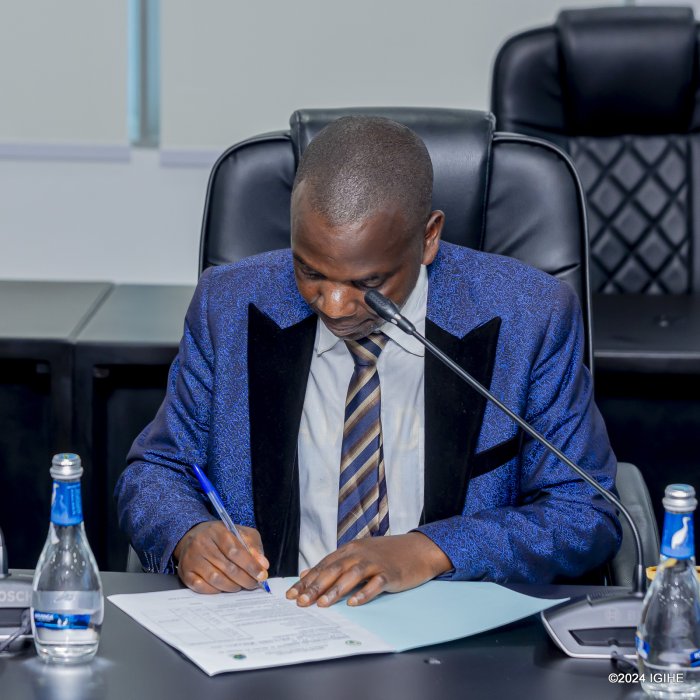 Mwalimu Hakizimana yajuririye icyemezo cya NEC cyo kutamushyira mu biyamamariza kuba Perezida