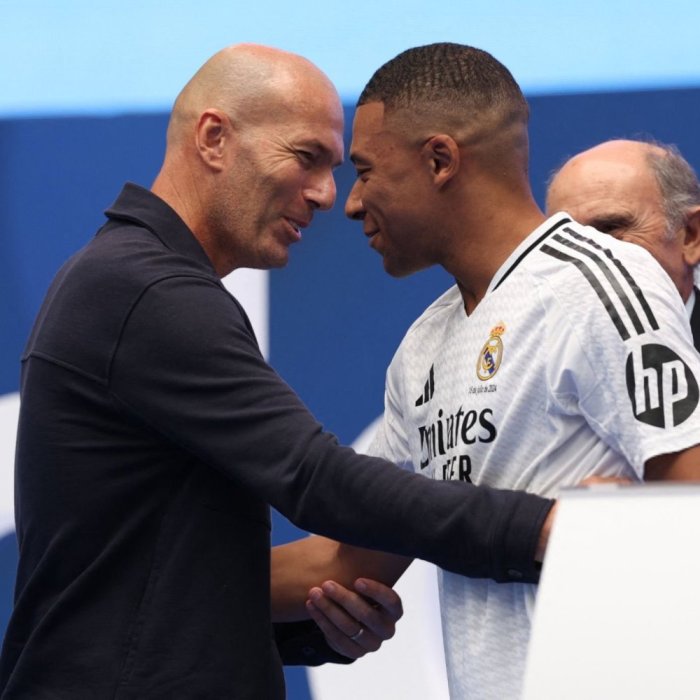 Kylian Mbappe yerekanwe imbere y'ibihumbi by'abafana n'ibihangange bya Real Madrid