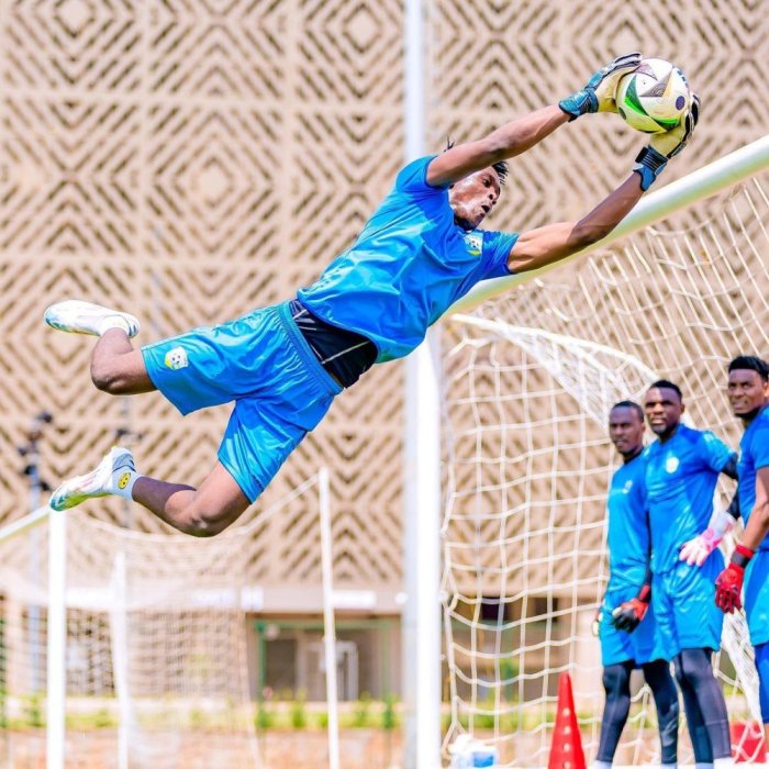 Umunyezamu Fils yavuye imuzi ibyo guhamagwa mu ‘Amavubi' no kwerekeza muri Rayon Sports 