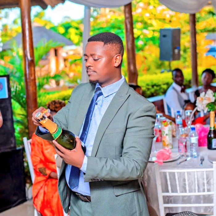ABASTAR 9 BO MU RWANDA BACIKIRIJE AMASHULI ARIKO BAKABASHA GUTERA IMBERE BINYUZE MU ZINDI MPANO ZABO.