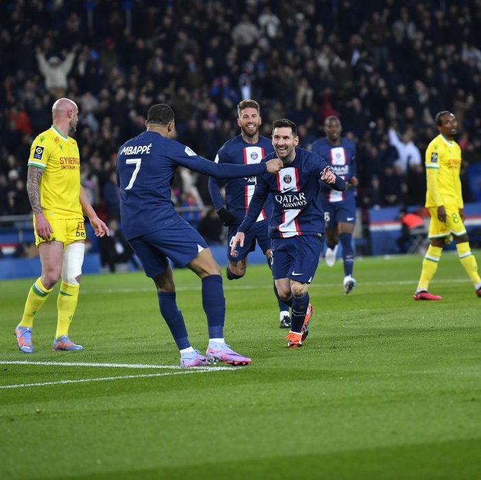 Messi yabwiye amagambo akomeye Mbappe wakoze amateka mashya muri PSG