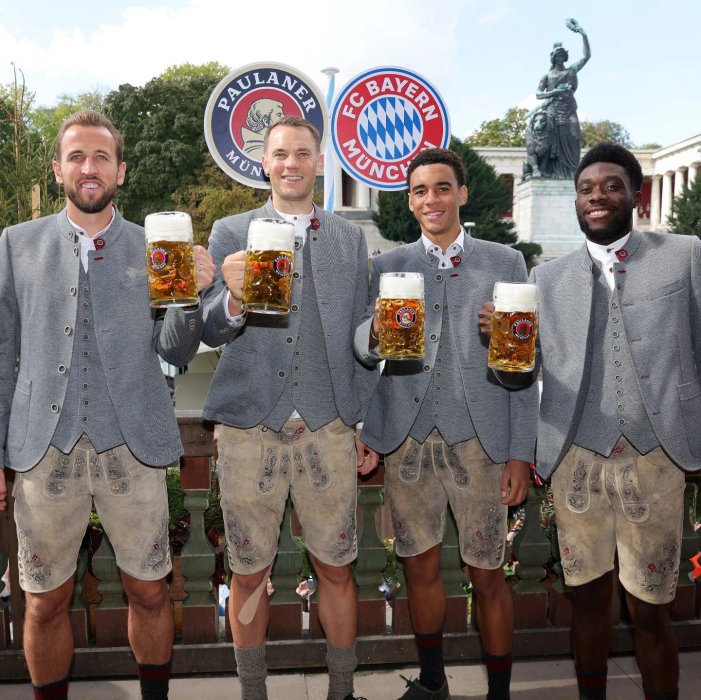 Abakinnyi ba Bayern Munich banyoye inzoga biratinda mu birori bya Oktoberfest [AMAFOTO]