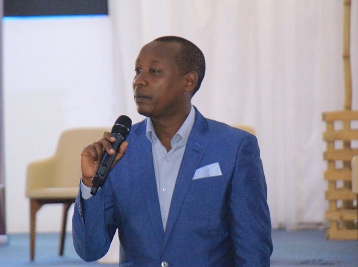 An artist Kayitare Wayitare Dembe The Chair Person of Amahoro Human Respect addressed A meeting which brought together MSM and Sex Workers
