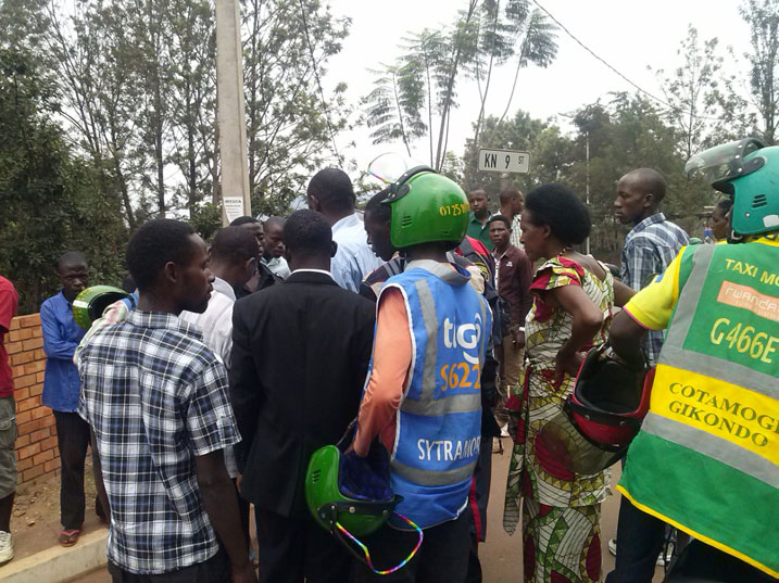Kicukiro:Harakekwa ko amadayimoni ariyo yatwitse inzu 5 zirakongoka ariko matora n'igitanda byarimo ntibigire icyo biba-VIDEO