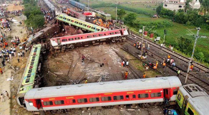 U Buhinde:Abantu 288 nibo byamenyekanye ko bapfiriye mu mpanuka ya Gari ya moshi zagonganye