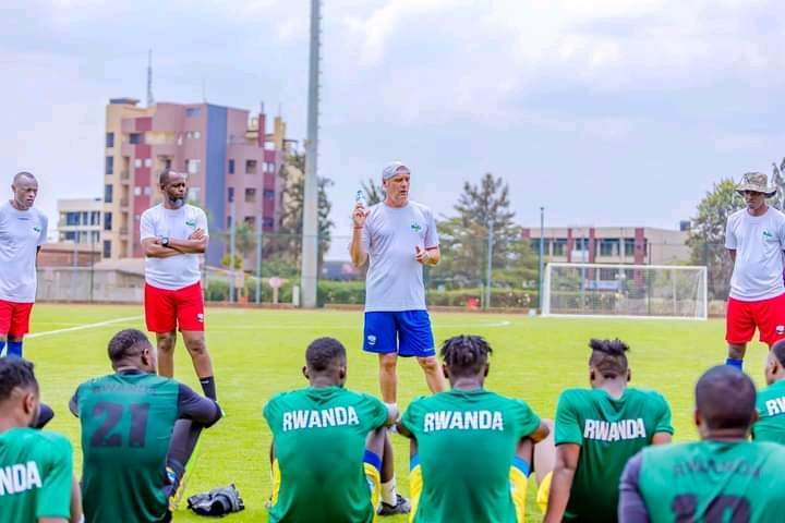 Abakinnyi bakina hanze bakomeje kugera mu mwiherero w'ikipe y'Iguhugu