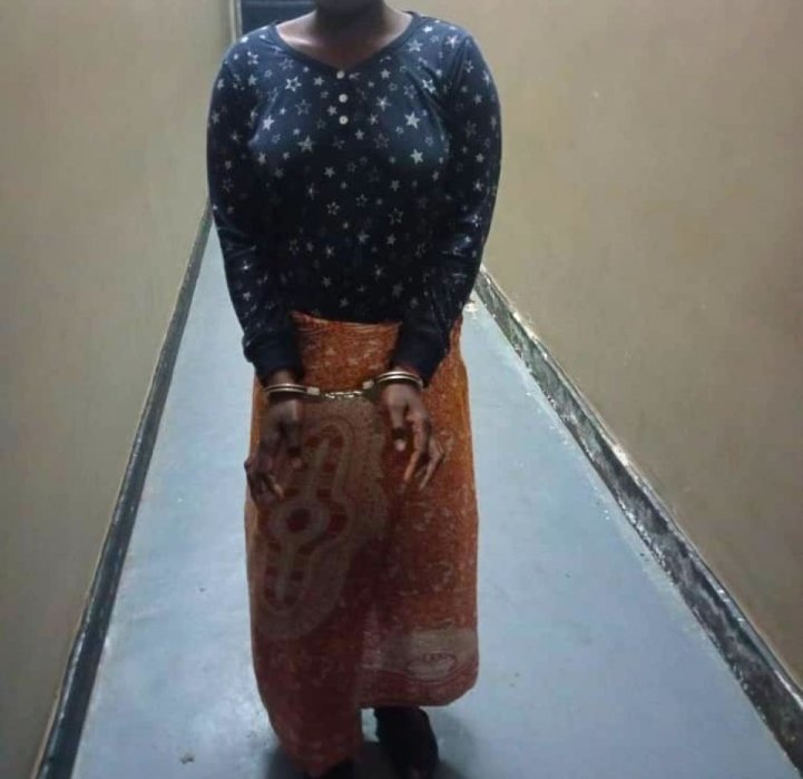 Huye: Umukobwa w'imyaka 20 yatawe muri yombi akekwaho guta umwana we mu musarane