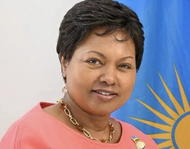 Amb. Mukantabana yifurije Jeannette Kagame Umunsi mwiza w'Ababyeyi