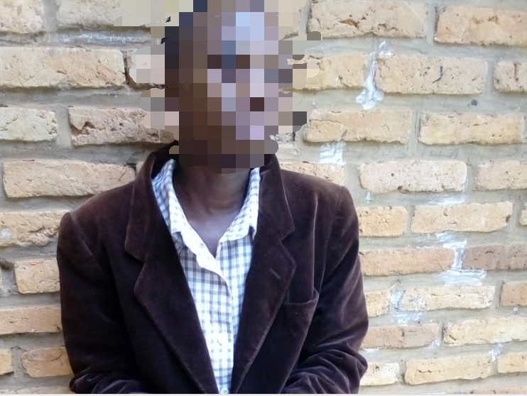 Polisi yafashe umugabo wari ugiye kuvunjisha amadolari y'amiganano