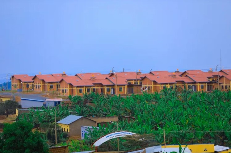 Leta y'u Rwanda igiye kugabanya imidugudu ive ku bihumbi 15 igera ku bihumbi 3