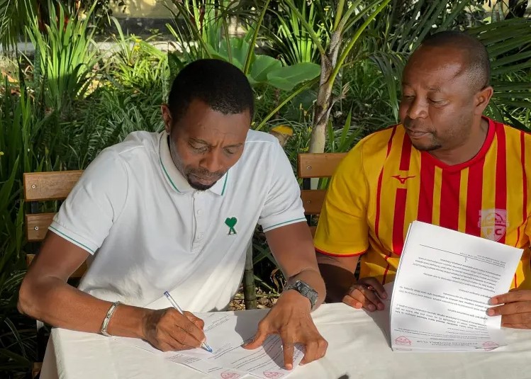 Abatoza bose ba Etincelles FC bahagaritswe
