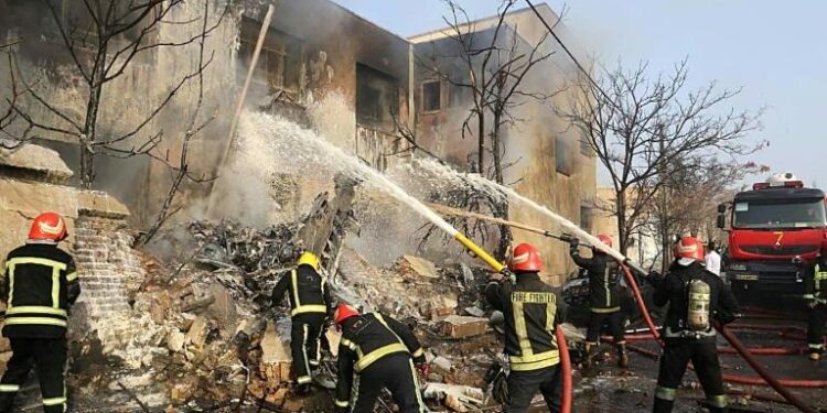 Iran:Abapilote 2 batanze ubuzima bwabo kugira ngo batagusha indege mu baturage
