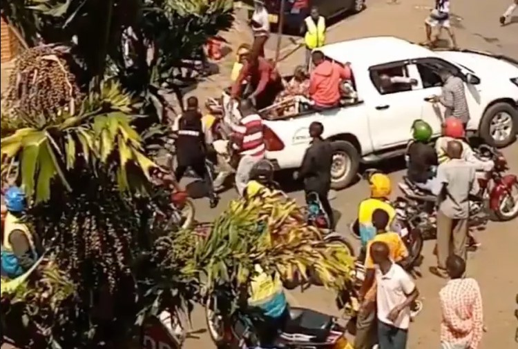 Polisi y'u Rwanda yatanze umucyo ku mugabo wagaragaye afatwa mu buryo butavugwaho rumwe