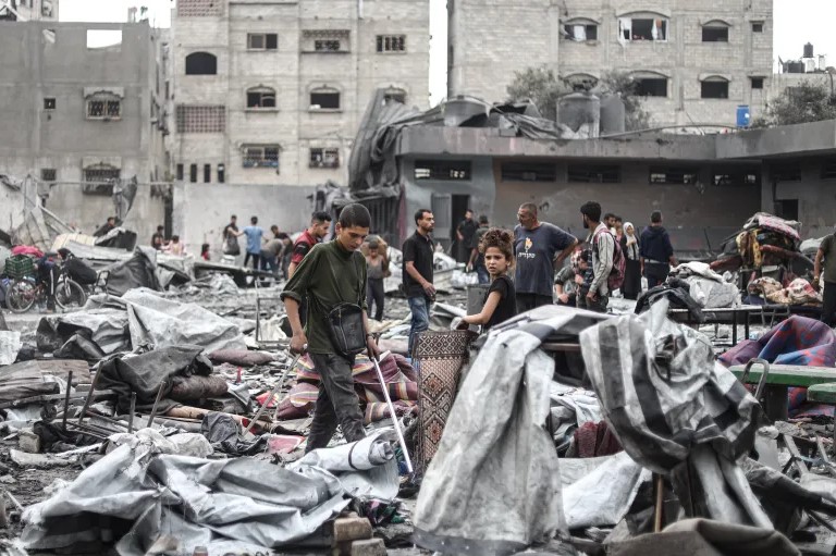 Ababarirwa mu magana bahunze ibitero bishya bya Israel muri Gaza