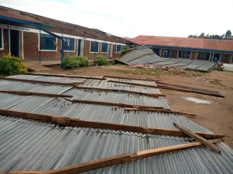 Karongi: Imvura yasenye amashuri 8 agwira abanyeshuri bamwe barakomereka