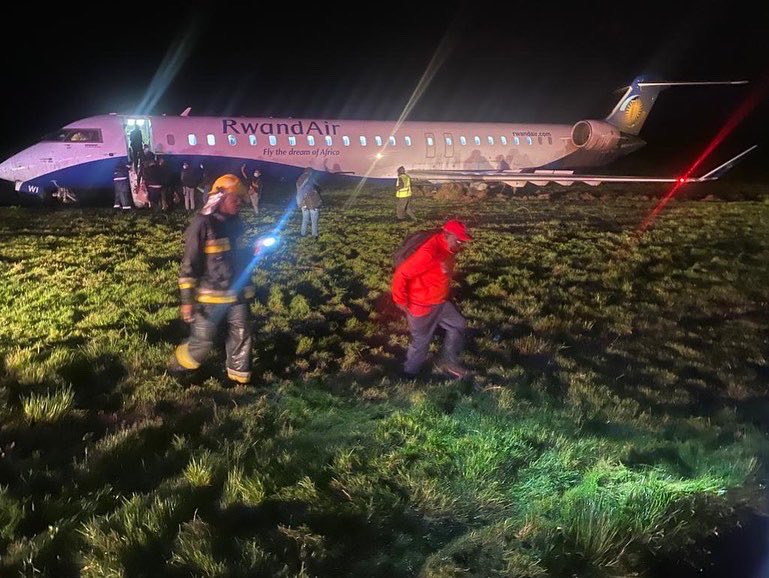 Breaking news: RwandaAir yerekezaga ENTEBBEE muri Uganda yakoze impanuka