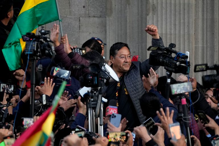 Bolivia: Abaturage bitambitse abasirikare bashakaga guhirika ubutegetsi