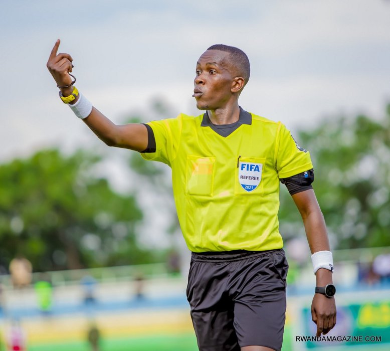 FERWAFA yatangaje abazasifura umukino wa Rayon Sports na APR FC bizewe