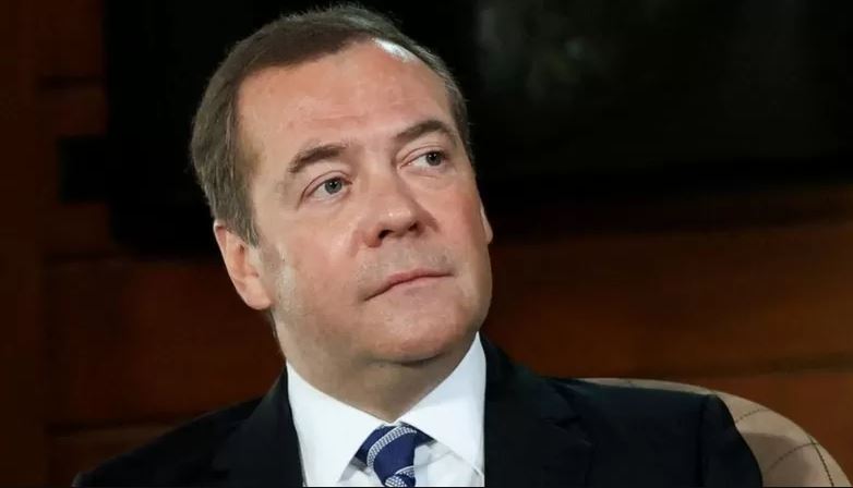 Dmitry Medvedev wayoboye Uburusiya yabwiye amagambo akomeye ibihugu biri kubafatira ibihano