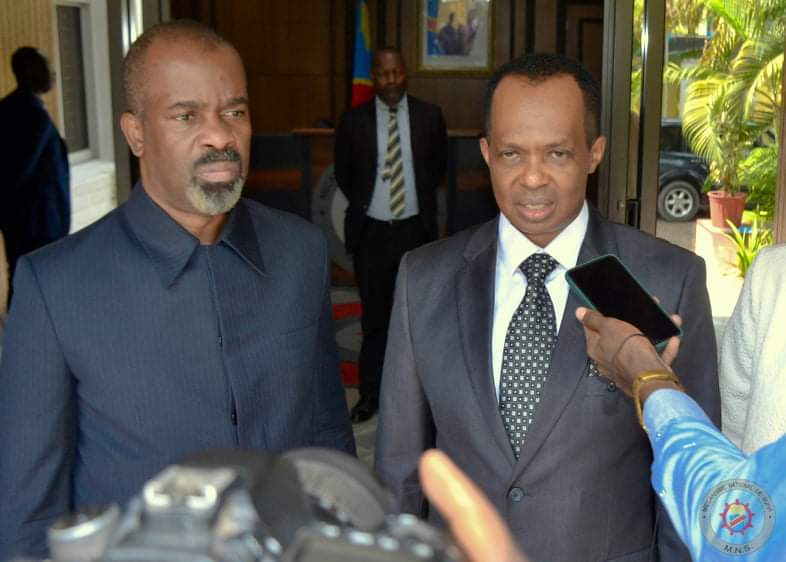 Amb- Vincent Karega yahishuye ko hari imitwe iri muri Congo ifite imigambi mibisha yo gutera u Rwanda 
