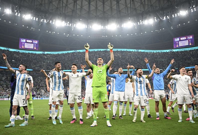 Umukinnyi wa Argentina yaguze imbwa ihenze cyane ngo irinde umudali we w'igikombe cy'isi
