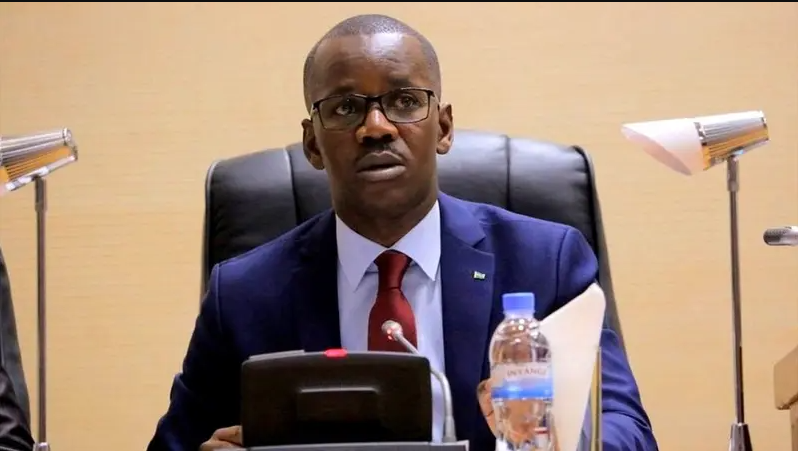 Senateri Evode yabwiye Minisitiri ufite amatungo mu nshingano ko hari ibintu bisa no kubaragira