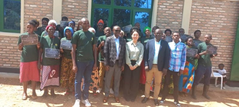 Kamonyi: Abahinzi bishimiye ko batazongera kweza ibigori bakabigurisha bahomba