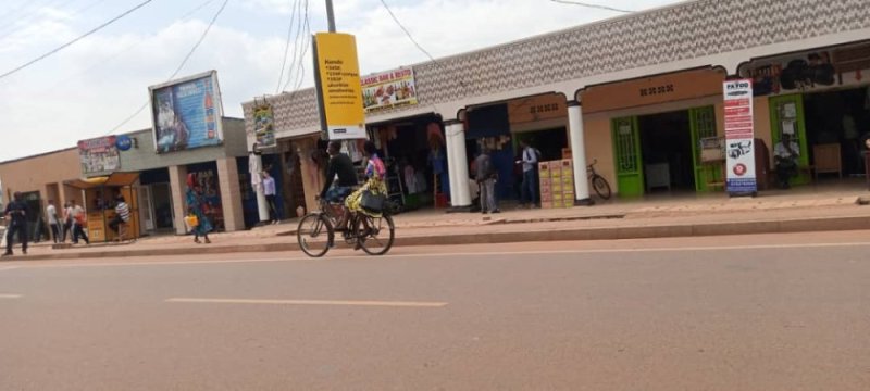 RHA yamaganye ibyo kubakisha amakaro yo mu bwogero ku nkuta z'inzu hanze