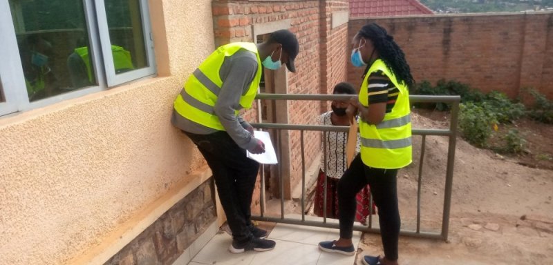 Umujyi wa Kigali watangiye gusuzuma uko abaturage bikingije urugo ku rundi