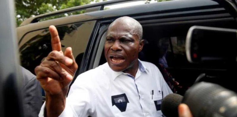 Umunyapolitiki utavuga rumwe n'ubutegetsi muri Congo yarakaye nyuma yuko ishyaka rya Tshisekedi ritangije ibyo kuvugurura Itegeko Nshinga