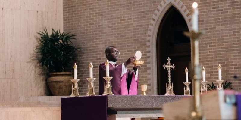 Umupadiri wo muri Uganda yagizwe Musenyeri wa Diyosezi yo muri Amerika