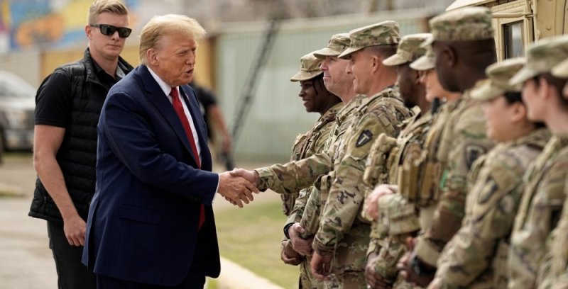 Trump yateguje ibitero byo ku butaka ku bacuruza ibiyobyabwenge muri Venezuela