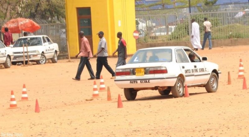 Hasobanuwe impamvu kwiyandikisha mu kizamini cyo gukorera impushya zo gutwara ibinyabiziga bidakunda