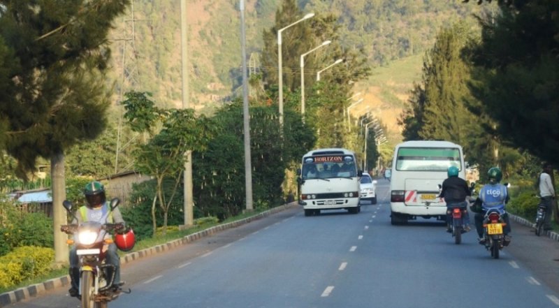 Umuhanda Muhanga-Kamonyi wongeye kuba nyabagendwa