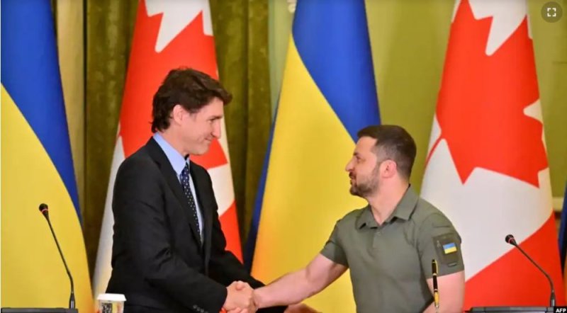 Volodymyr Zelenskyy yeruriye Vladimir Putin ko Yiteguye Urugamba