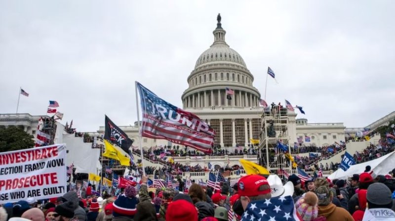 Amerika: Urukiko Rurasuzuma Ikirego Gitambamira Trump Kwiyandikisha nk'umukandida Matora